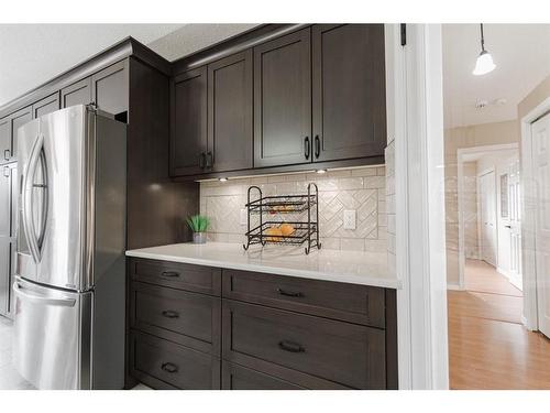 148 Eglert Drive, Fort Mcmurray, AB - Indoor Photo Showing Kitchen