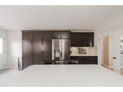 148 Eglert Drive, Fort Mcmurray, AB - Indoor Photo Showing Kitchen