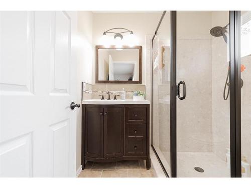 148 Eglert Drive, Fort Mcmurray, AB - Indoor Photo Showing Bathroom