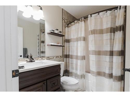 148 Eglert Drive, Fort Mcmurray, AB - Indoor Photo Showing Bathroom