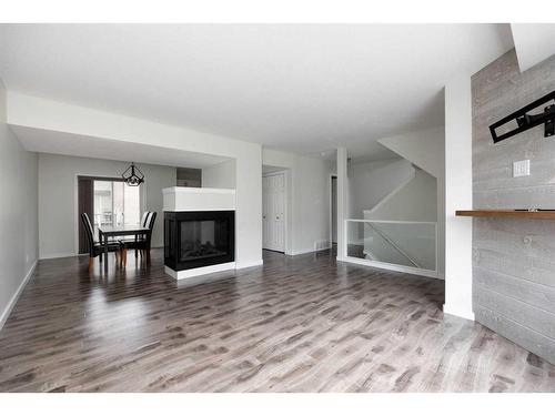 26-120 Warren Way, Fort Mcmurray, AB - Indoor Photo Showing Kitchen With Stainless Steel Kitchen