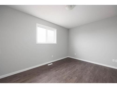 35-120 Warren Way, Fort Mcmurray, AB - Indoor Photo Showing Other Room