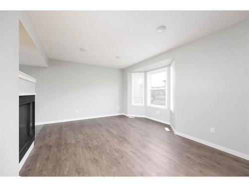 35-120 Warren Way, Fort Mcmurray, AB - Indoor Photo Showing Other Room