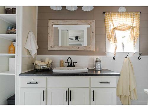 104 Cokerill Crescent, Fort Mcmurray, AB - Indoor Photo Showing Bathroom