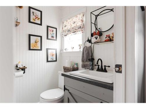 104 Cokerill Crescent, Fort Mcmurray, AB - Indoor Photo Showing Bathroom