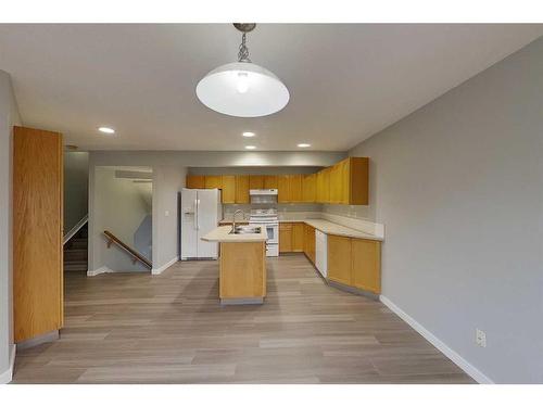 54-97 Wilson Drive, Fort Mcmurray, AB - Indoor Photo Showing Kitchen