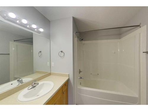 54-97 Wilson Drive, Fort Mcmurray, AB - Indoor Photo Showing Bathroom