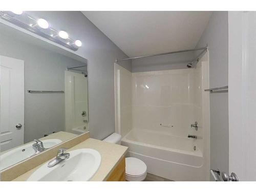 54-97 Wilson Drive, Fort Mcmurray, AB - Indoor Photo Showing Bathroom