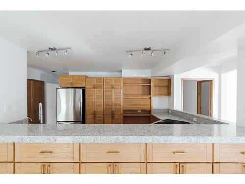 157 Brosseau Crescent, Fort Mcmurray, AB - Indoor Photo Showing Kitchen