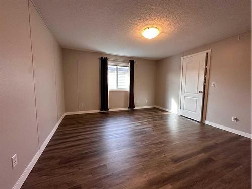 132 Morgan Avenue, Fort Mcmurray, AB - Indoor Photo Showing Bedroom