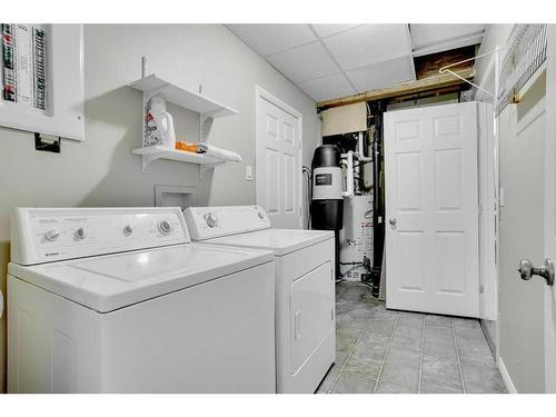 193 Archibald Close, Fort Mcmurray, AB - Indoor Photo Showing Laundry Room