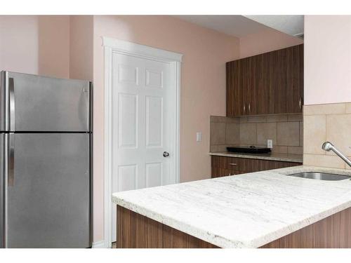 174 Grouse Way, Fort Mcmurray, AB - Indoor Photo Showing Kitchen