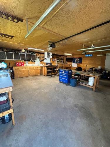 118-67062 Mission Rd, Lac La Biche, AB - Indoor Photo Showing Garage