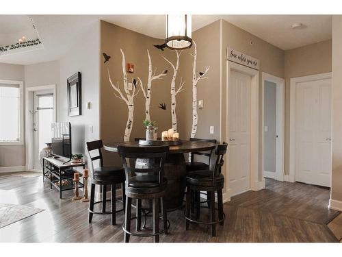 401-9918 Gordon Avenue, Fort Mcmurray, AB - Indoor Photo Showing Dining Room