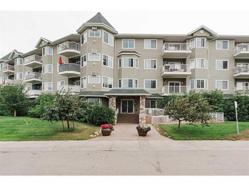 401-9918 Gordon Avenue, Fort Mcmurray, AB - Outdoor With Balcony With Facade