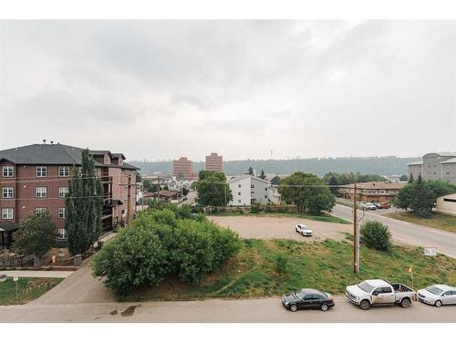 401-9918 Gordon Avenue, Fort Mcmurray, AB - Outdoor With Balcony With View