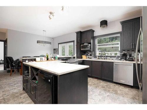 5627 Draper Road, Fort Mcmurray, AB - Indoor Photo Showing Kitchen