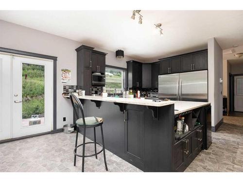 5627 Draper Road, Fort Mcmurray, AB - Indoor Photo Showing Kitchen With Upgraded Kitchen