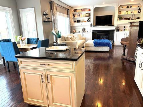 273 Walnut Crescent, Fort Mcmurray, AB - Indoor Photo Showing Kitchen