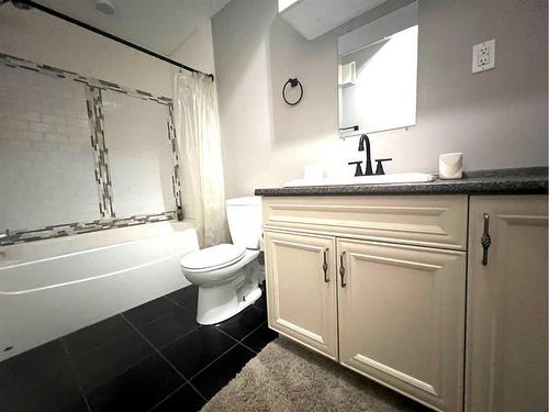 273 Walnut Crescent, Fort Mcmurray, AB - Indoor Photo Showing Bathroom