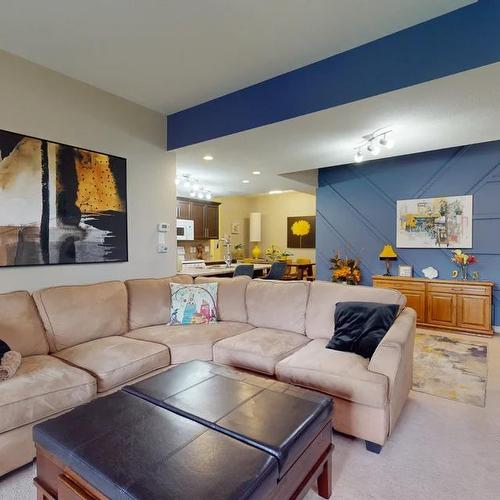 102-129 Fontaine Crescent, Fort Mcmurray, AB - Indoor Photo Showing Living Room