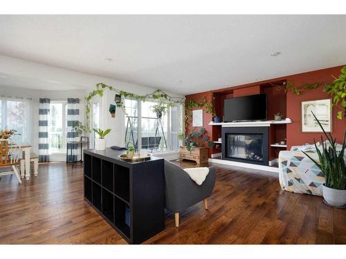 392 Killdeer Way, Fort Mcmurray, AB - Indoor Photo Showing Living Room With Fireplace