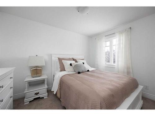 111 Widgeon Place, Fort Mcmurray, AB - Indoor Photo Showing Bedroom