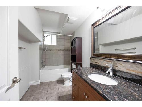 111 Widgeon Place, Fort Mcmurray, AB - Indoor Photo Showing Bathroom