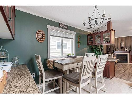 157 Elm Street, Fort Mcmurray, AB - Indoor Photo Showing Dining Room