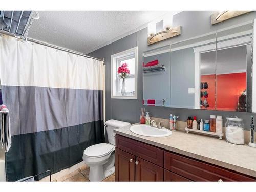 157 Elm Street, Fort Mcmurray, AB - Indoor Photo Showing Bathroom