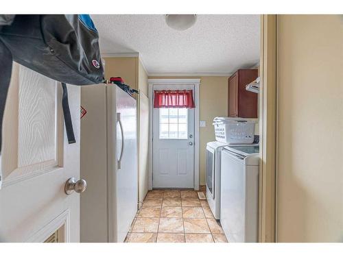 157 Elm Street, Fort Mcmurray, AB - Indoor Photo Showing Laundry Room