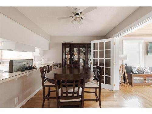 117 Wapiti Crescent, Fort Mcmurray, AB - Indoor Photo Showing Dining Room