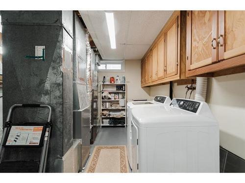 117 Wapiti Crescent, Fort Mcmurray, AB - Indoor Photo Showing Laundry Room