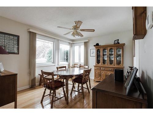 117 Wapiti Crescent, Fort Mcmurray, AB - Indoor Photo Showing Dining Room