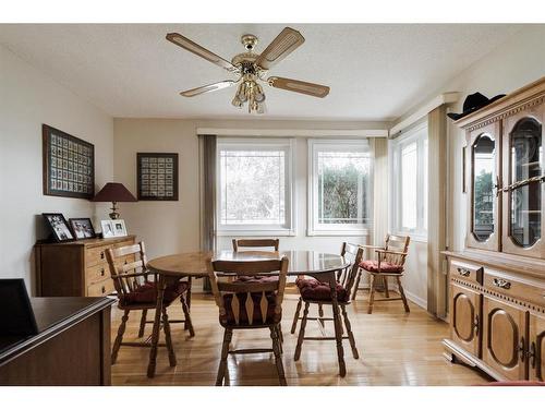 117 Wapiti Crescent, Fort Mcmurray, AB - Indoor Photo Showing Dining Room