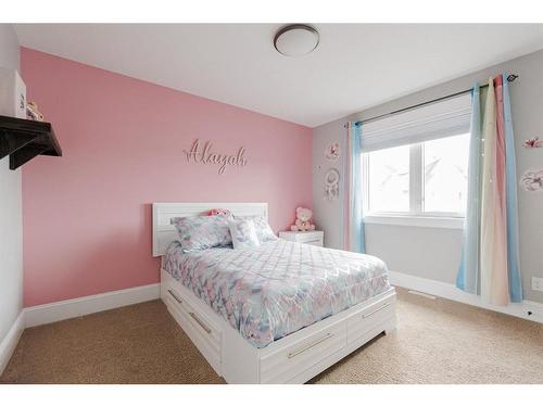 201 Ward Crescent, Fort Mcmurray, AB - Indoor Photo Showing Bedroom