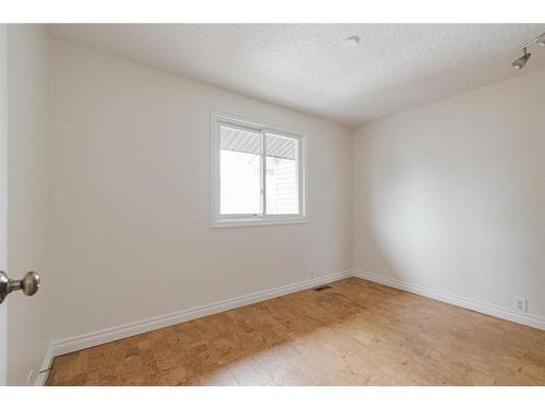 239 Athabasca Avenue, Fort Mcmurray, AB - Indoor Photo Showing Other Room