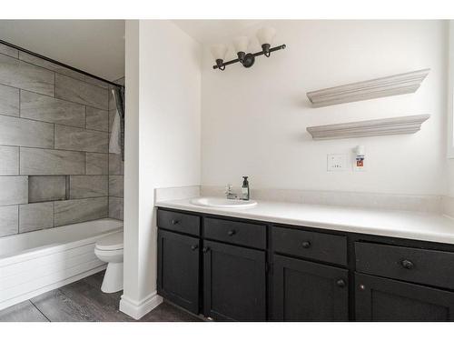 239 Athabasca Avenue, Fort Mcmurray, AB - Indoor Photo Showing Bathroom