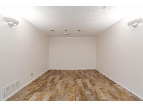 239 Athabasca Avenue, Fort Mcmurray, AB - Indoor Photo Showing Other Room