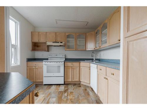 239 Athabasca Avenue, Fort Mcmurray, AB - Indoor Photo Showing Kitchen