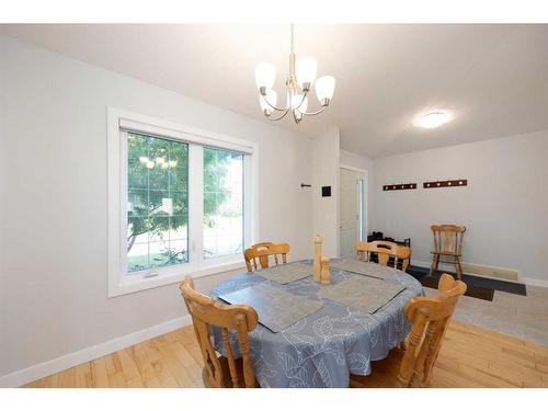 253 Starling Street, Fort Mcmurray, AB - Indoor Photo Showing Dining Room