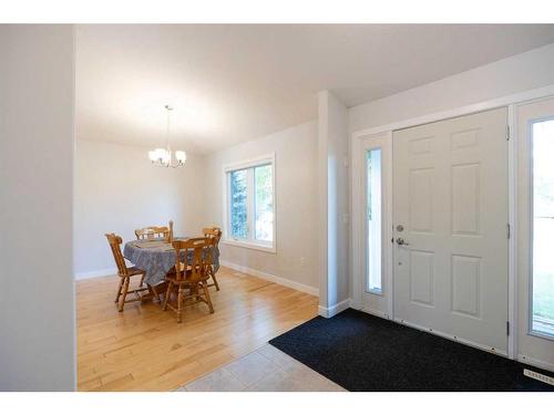 253 Starling Street, Fort Mcmurray, AB - Indoor Photo Showing Dining Room