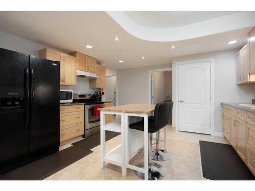 253 Starling Street, Fort Mcmurray, AB - Indoor Photo Showing Kitchen