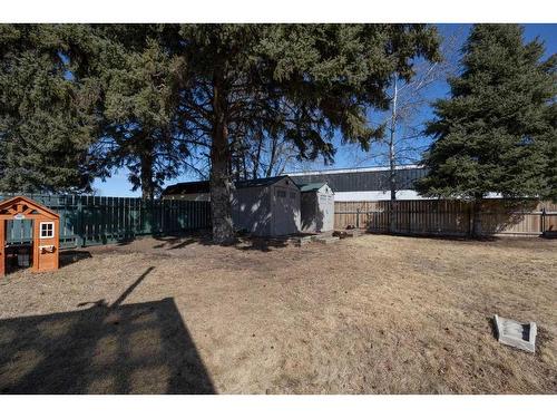 13 Bennett Crescent, Fort Mcmurray, AB - Outdoor