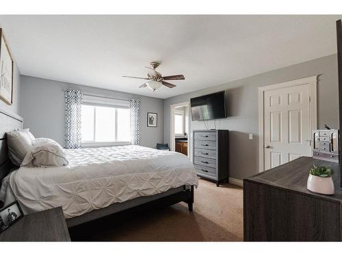 205 Diamondstone Ridge, Fort Mcmurray, AB - Indoor Photo Showing Bedroom