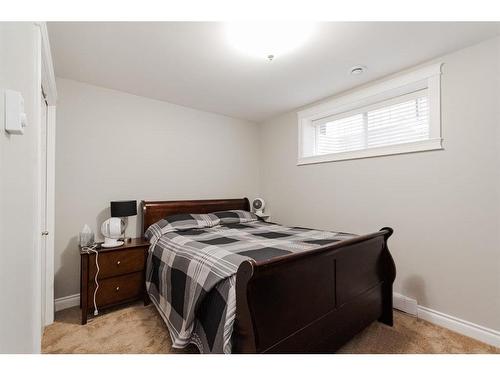 205 Diamondstone Ridge, Fort Mcmurray, AB - Indoor Photo Showing Bedroom