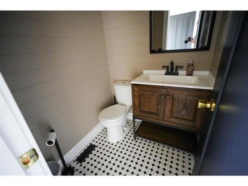 210 Kennedy Crescent, Fort Mcmurray, AB - Indoor Photo Showing Bathroom