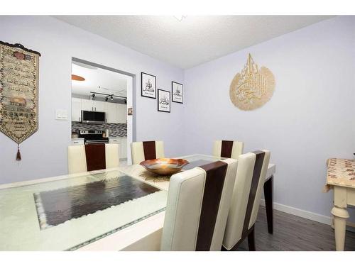 129 Rosslyn Street, Fort Mcmurray, AB - Indoor Photo Showing Dining Room