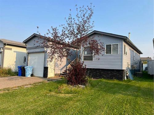 533 Mckinlay Crescent, Fort Mcmurray, AB - Outdoor