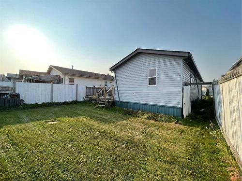 533 Mckinlay Crescent, Fort Mcmurray, AB - Outdoor With Exterior